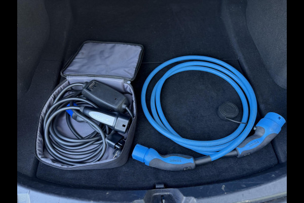 Tesla Model 3 Range Plus RWD | Autopilot | Panorama | Leder |