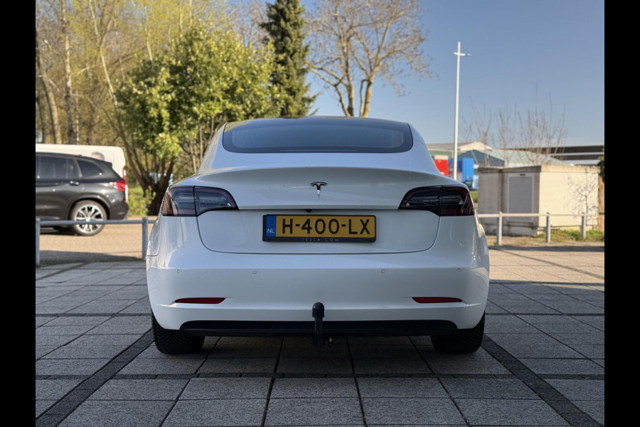 Tesla Model 3 Range Plus RWD | Autopilot | Panorama | Trekhaak |