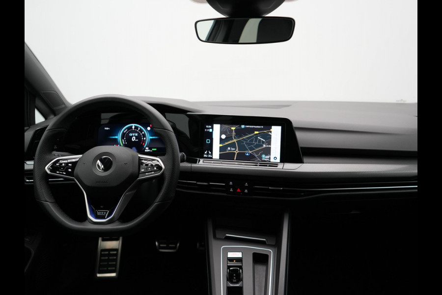 Volkswagen Golf GTE 245pk Plug In Hybrid DSG PHEV | Adaptive Cruise | Carplay | LED | Navigatie | Sfeerverlichting | Stoelverwarming |