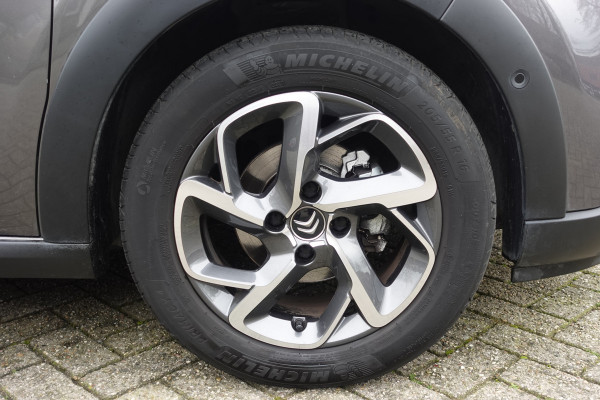 Citroën C3 1.2 PureTech 110 Shine | Automaat | Navi | Camera | Stoel vw | Dodehoek | Lage km | 12 mnd Bovag