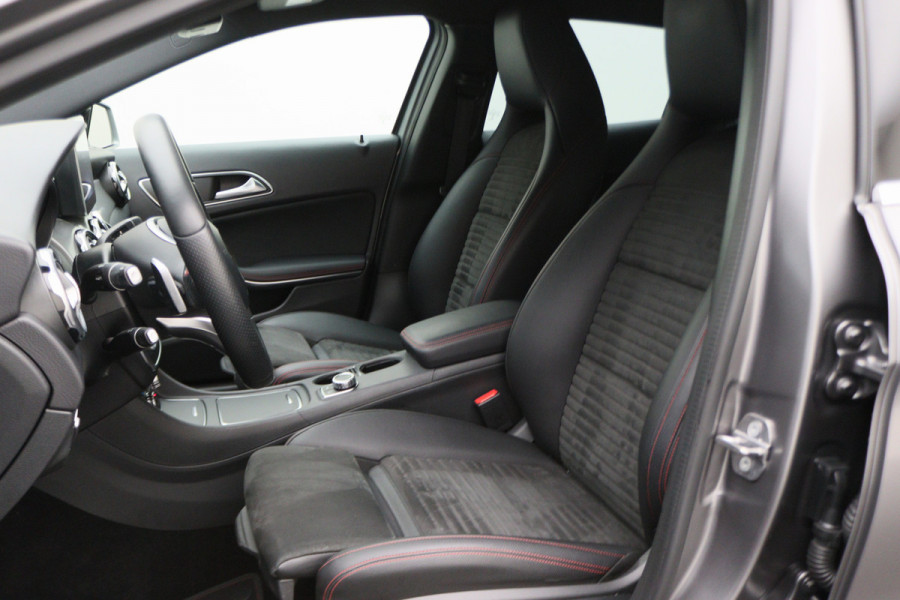 Mercedes-Benz GLA 180 Business Solution AMG Automaat, LED, Navigatie, Camera, Climate, Trekhaak, 19"