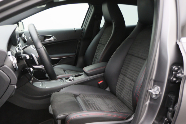 Mercedes-Benz GLA 180 Business Solution AMG Automaat, LED, Navigatie, Camera, Climate, Trekhaak, 19"