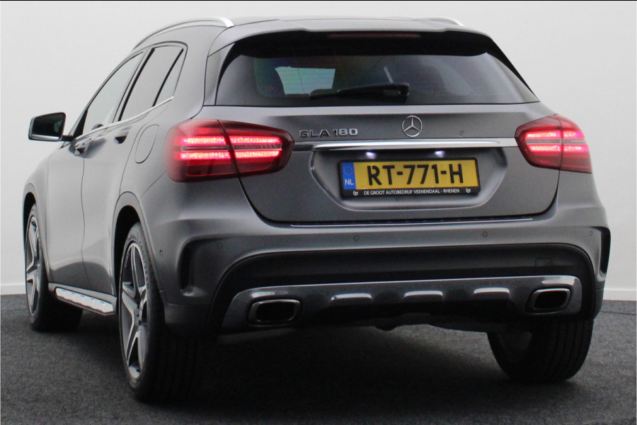 Mercedes-Benz GLA 180 Business Solution AMG Automaat, LED, Navigatie, Camera, Climate, Trekhaak, 19"