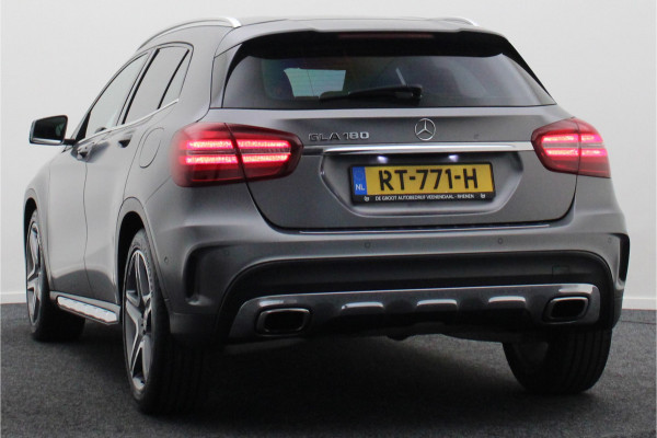Mercedes-Benz GLA 180 Business Solution AMG Automaat, LED, Navigatie, Camera, Climate, Trekhaak, 19"