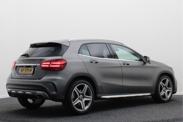Mercedes-Benz GLA 180 Business Solution AMG Automaat, LED, Navigatie, Camera, Climate, Trekhaak, 19"