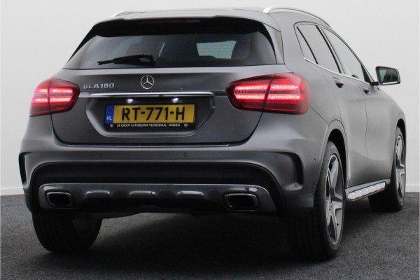 Mercedes-Benz GLA 180 Business Solution AMG Automaat, LED, Navigatie, Camera, Climate, Trekhaak, 19"