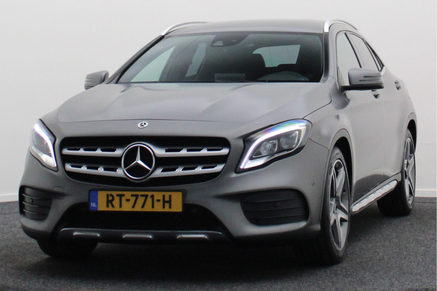 Mercedes-Benz GLA 180 Business Solution AMG Automaat, LED, Navigatie, Camera, Climate, Trekhaak, 19"