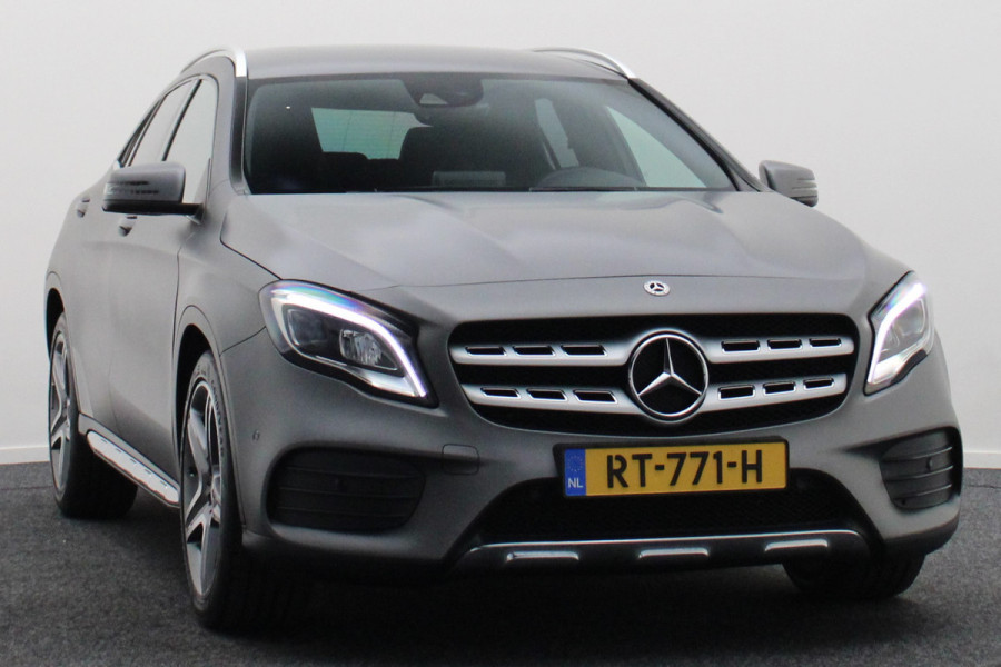 Mercedes-Benz GLA 180 Business Solution AMG Automaat, LED, Navigatie, Camera, Climate, Trekhaak, 19"
