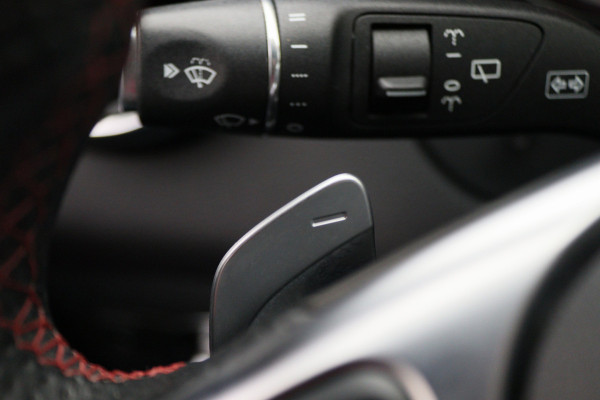 Mercedes-Benz GLA 180 Business Solution AMG Automaat, LED, Navigatie, Camera, Climate, Trekhaak, 19"