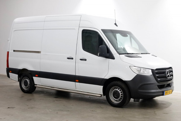 Mercedes-Benz Sprinter 311 CDI 115pk RWD L2H2 Servicewagen Airco/Camera/230V 02-2022
