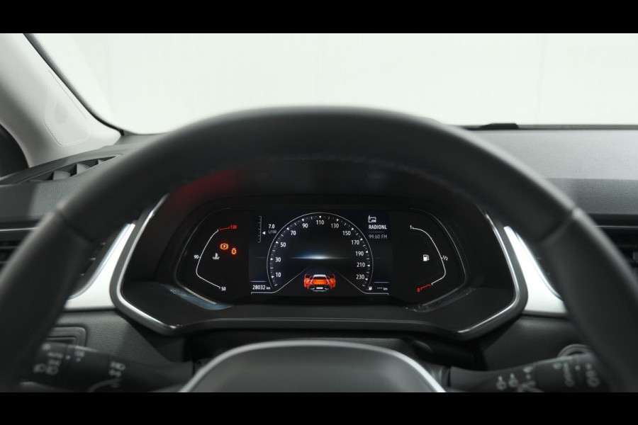 Renault Captur Mild Hybrid 140 EDC Techno | Apple Carplay | Parkeersensoren | Climate Control