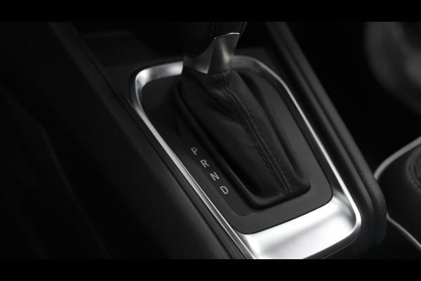 Renault Captur Mild Hybrid 140 EDC Techno | Apple Carplay | Parkeersensoren | Climate Control