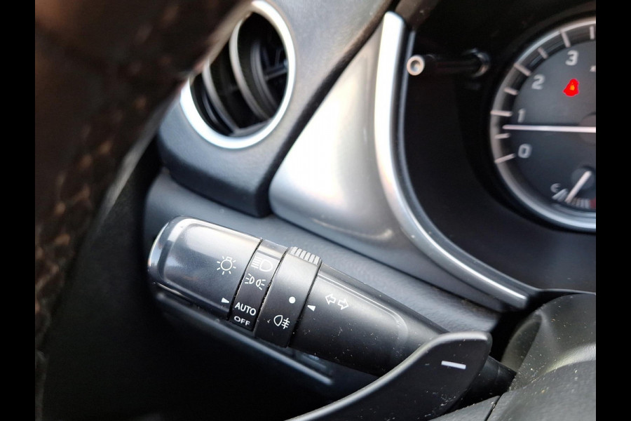 Suzuki Vitara 1.6 High Executive | Trekhaak | Schuif/ open dak | Stoelverwarming | Navi | Clima | Keyless Entry