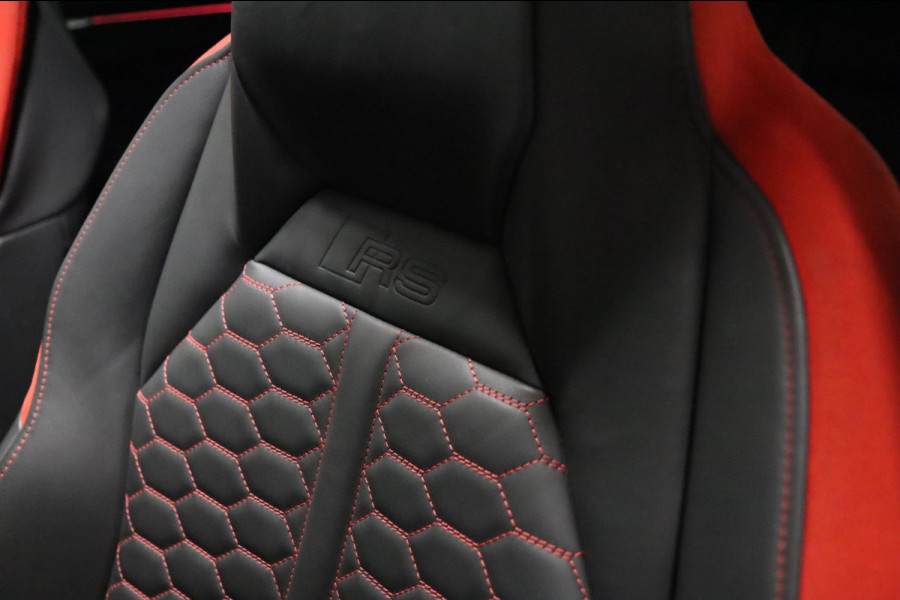 Audi RSQ3 Sportback TFSI RS Pano/Sonos/Camera/Carplay/RSStoelen/BOMVOL