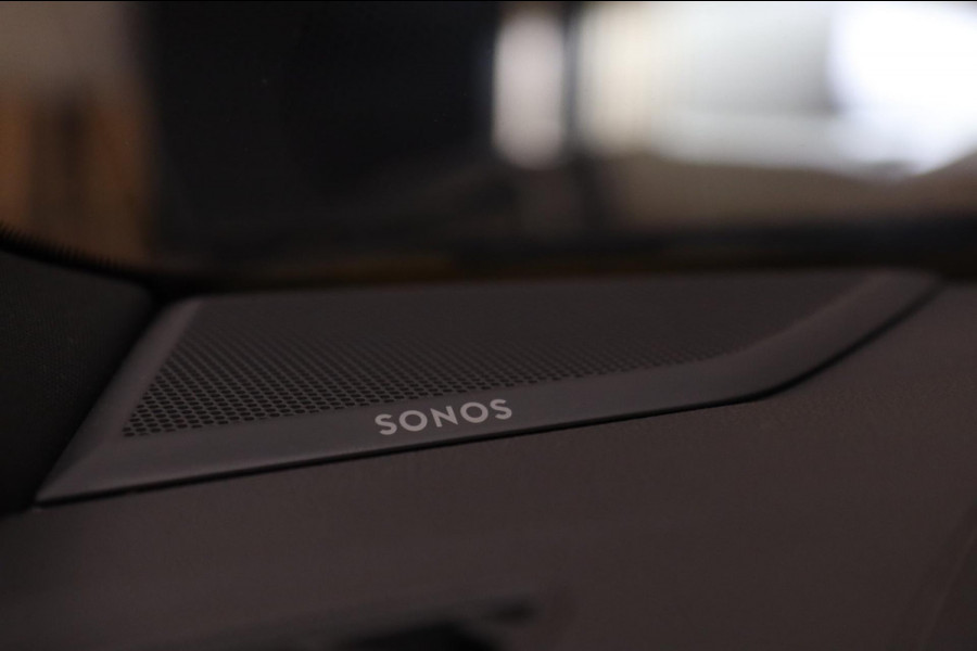 Audi RSQ3 Sportback TFSI RS Pano/Sonos/Camera/Carplay/RSStoelen/BOMVOL