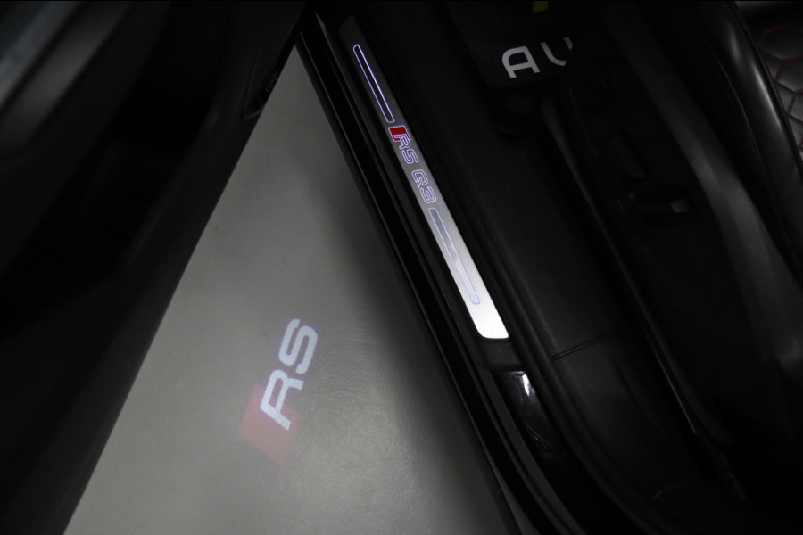 Audi RSQ3 Sportback TFSI RS Pano/Sonos/Camera/Carplay/RSStoelen/BOMVOL