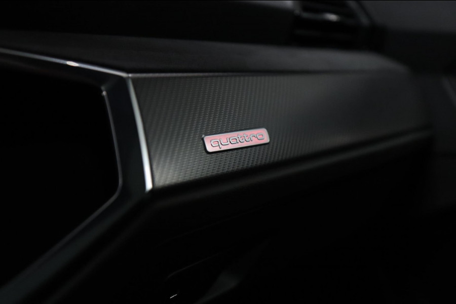 Audi RSQ3 Sportback TFSI RS Pano/Sonos/Camera/Carplay/RSStoelen/BOMVOL