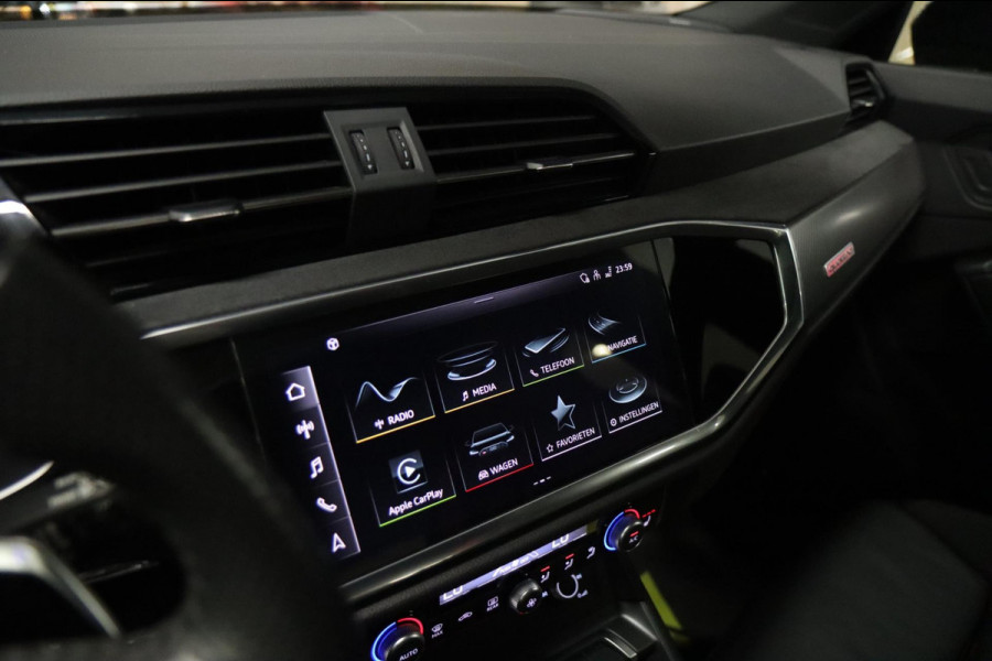 Audi RSQ3 Sportback TFSI RS Pano/Sonos/Camera/Carplay/RSStoelen/BOMVOL
