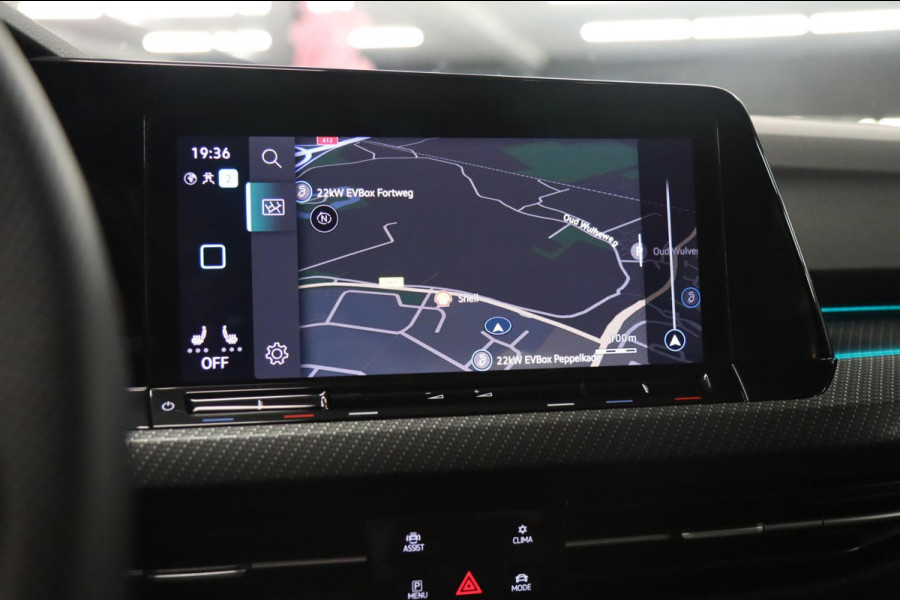 Volkswagen Golf 1.5 eTSI R-Line 150 PK Pano/Blackstyle/Cam/HUD/ACC/LANEASSIST/VOL