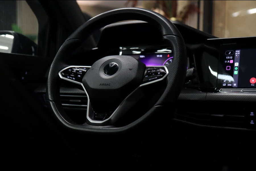 Volkswagen Golf 1.5 eTSI 3X R-Line PANO/IQLIGHT/BLINDESPOT/CARPLAY/VOLL