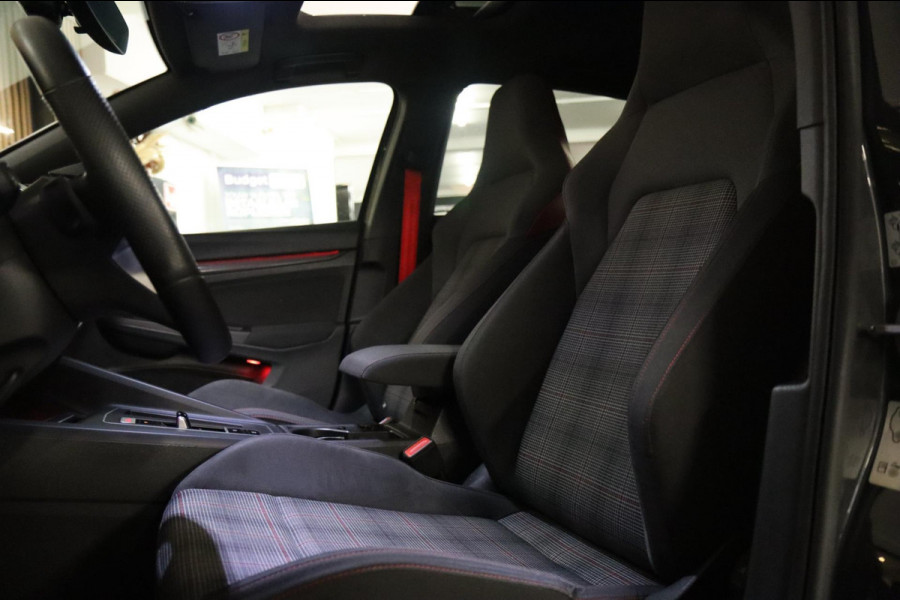 Volkswagen Golf 2.0 TSI GTI /PANO/IQ-LIGHT/H&K/CARPLAY/VOLL