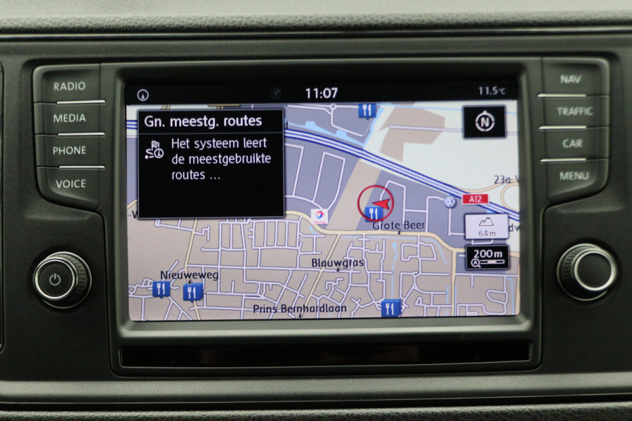 Volkswagen Crafter 30 2.0 TDI L3H2 2x Schuifdeur, Camera, Cruise, Airco, 3-Zits, Apple Carplay, Trekhaak, 18''