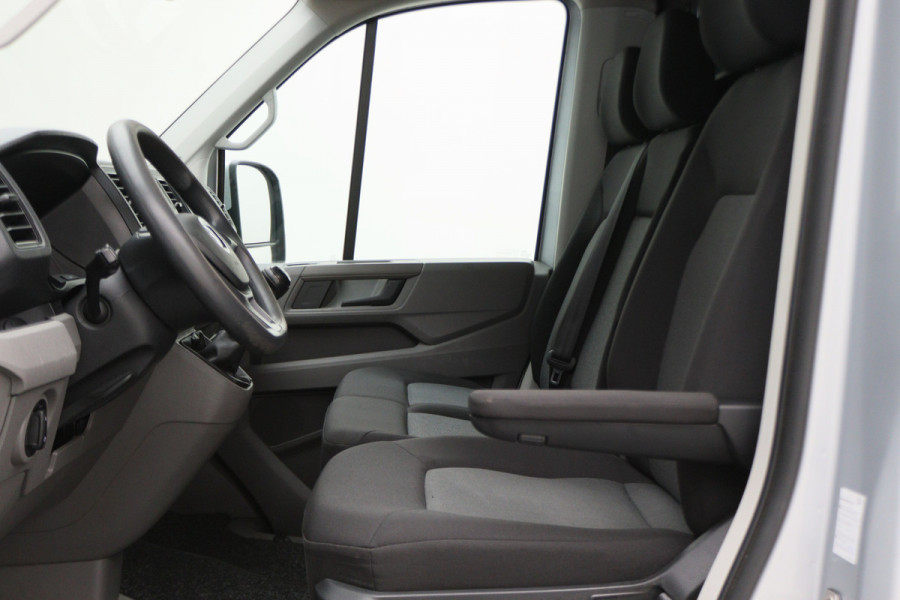 Volkswagen Crafter 30 2.0 TDI L3H2 2x Schuifdeur, Camera, Cruise, Airco, 3-Zits, Apple Carplay, Trekhaak, 18''