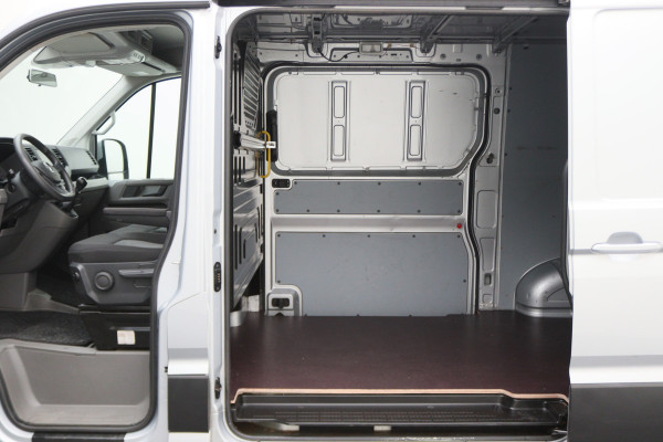 Volkswagen Crafter 30 2.0 TDI L3H2 2x Schuifdeur, Camera, Cruise, Airco, 3-Zits, Apple Carplay, Trekhaak, 18''