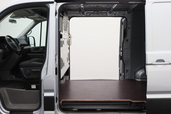 Volkswagen Crafter 30 2.0 TDI L3H2 2x Schuifdeur, Camera, Cruise, Airco, 3-Zits, Apple Carplay, Trekhaak, 18''