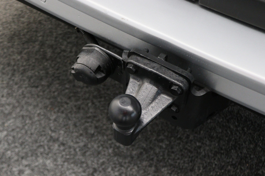 Volkswagen Crafter 30 2.0 TDI L3H2 2x Schuifdeur, Camera, Cruise, Airco, 3-Zits, Apple Carplay, Trekhaak, 18''