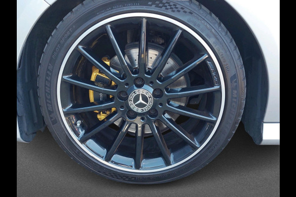 Mercedes-Benz CLA-Klasse Shooting Brake 180 Business Solution AMG Automaat | Panoramadak