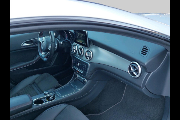 Mercedes-Benz CLA-Klasse Shooting Brake 180 Business Solution AMG Automaat | Panoramadak