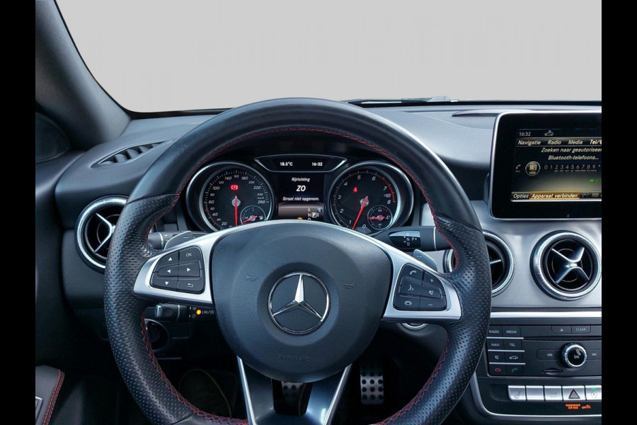 Mercedes-Benz CLA-Klasse Shooting Brake 180 Business Solution AMG Automaat | Panoramadak