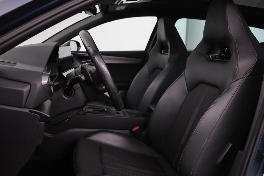 CUPRA Leon 1.4 e-Hybrid VZ Performance | Panoramadak | Stoel & stuurverwarming | Carplay | Camera | Adaptive cruise | Keyless | Navigatie