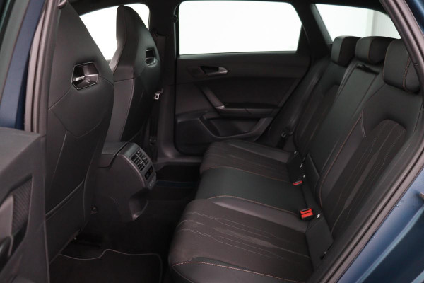 CUPRA Leon 1.4 e-Hybrid VZ Performance | Panoramadak | Stoel & stuurverwarming | Carplay | Camera | Adaptive cruise | Keyless | Navigatie