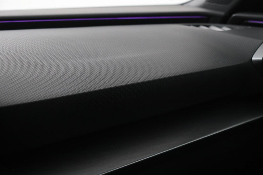 CUPRA Leon 1.4 e-Hybrid VZ Performance | Panoramadak | Stoel & stuurverwarming | Carplay | Camera | Adaptive cruise | Keyless | Navigatie
