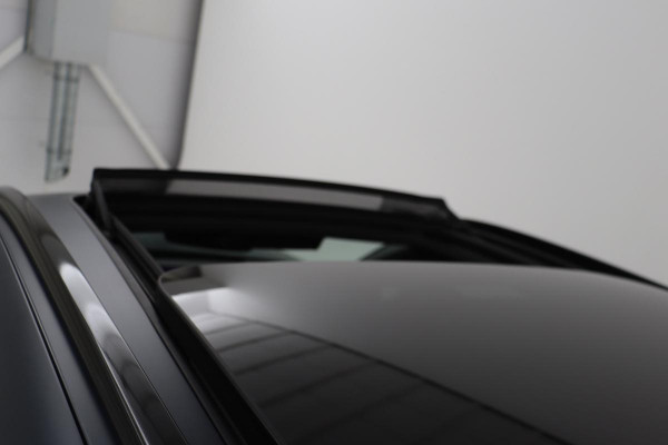 CUPRA Leon 1.4 e-Hybrid VZ Performance | Panoramadak | Stoel & stuurverwarming | Carplay | Camera | Adaptive cruise | Keyless | Navigatie