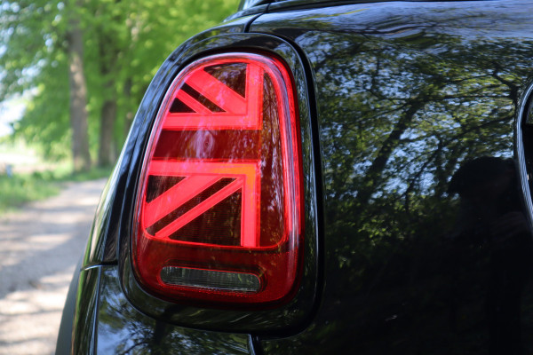 MINI Mini 1.5 Cooper Camden Plus Edition | Panoramadak | Aut. |