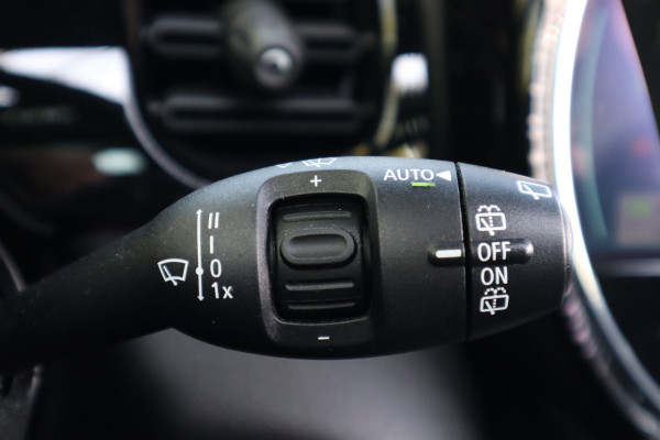 MINI Mini 1.5 Cooper Camden Plus Edition | Panoramadak | Aut. |