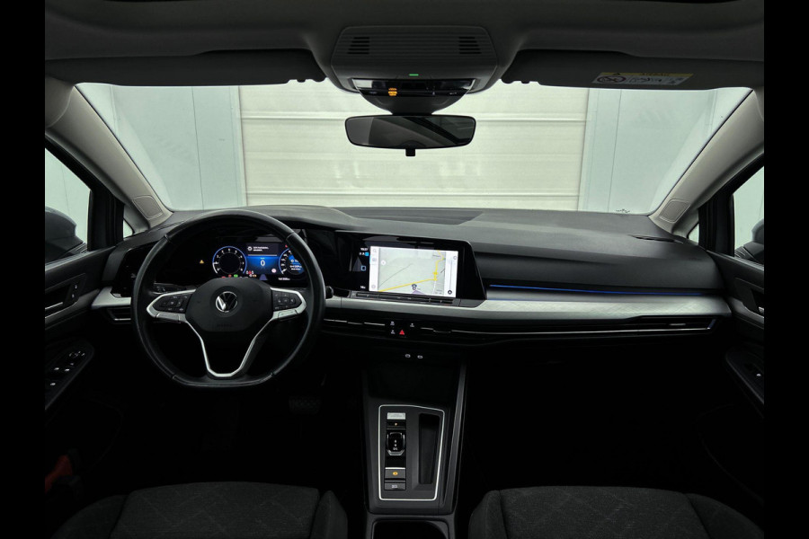 Volkswagen GOLF Variant 1.0 eTSI Life | PANO | TrekH | Mem seats | Addapt Cruise | Dealer onderH | 1e eig | NL-Auto |