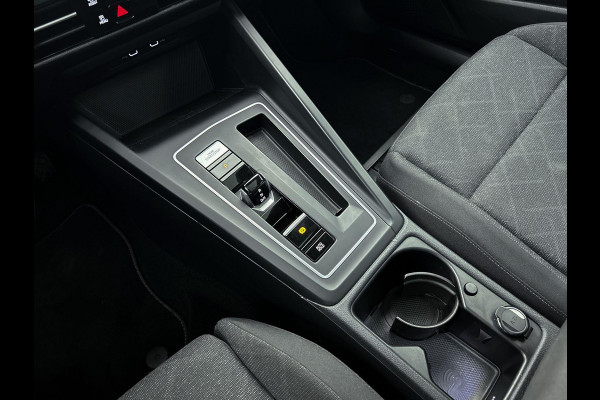 Volkswagen GOLF Variant 1.0 eTSI Life | PANO | TrekH | Mem seats | Addapt Cruise | Dealer onderH | 1e eig | NL-Auto |