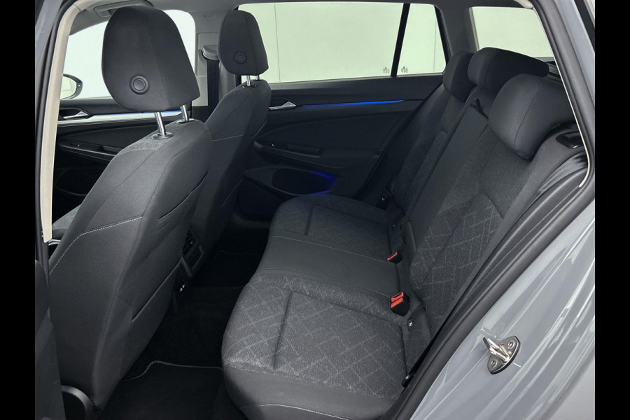 Volkswagen GOLF Variant 1.0 eTSI Life | PANO | TrekH | Mem seats | Addapt Cruise | Dealer onderH | 1e eig | NL-Auto |