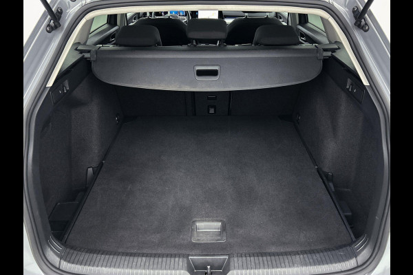 Volkswagen GOLF Variant 1.0 eTSI Life | PANO | TrekH | Mem seats | Addapt Cruise | Dealer onderH | 1e eig | NL-Auto |