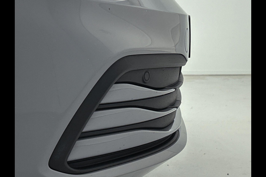 Volkswagen GOLF Variant 1.0 eTSI Life | PANO | TrekH | Mem seats | Addapt Cruise | Dealer onderH | 1e eig | NL-Auto |