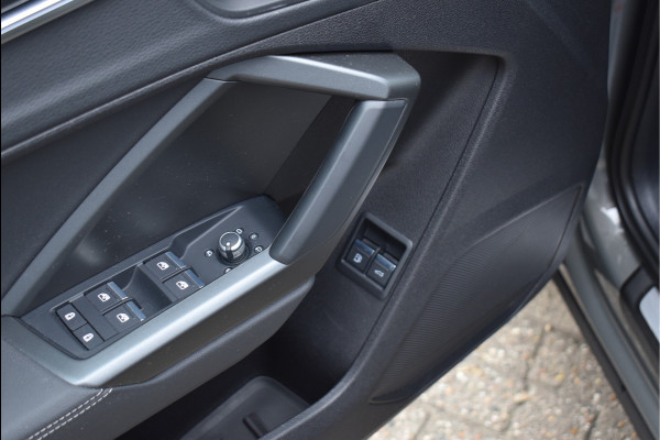 Audi Q3 Sportback 45 TFSI e S-Line 245 Pk Navi Sfeer Trekhaak Camera ACC 20 Inch