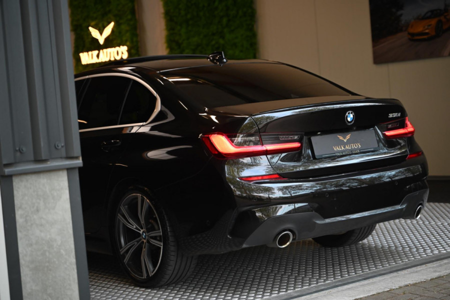 BMW 3-serie 330i M-Sport Individual - Nappaleer - 360 Camera - Adaptive Cruise Control - Stuurverwarming - Keyless Entry - Schuifd