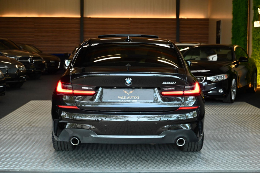 BMW 3-serie 330i M-Sport Individual - Nappaleer - 360 Camera - Adaptive Cruise Control - Stuurverwarming - Keyless Entry - Schuifd