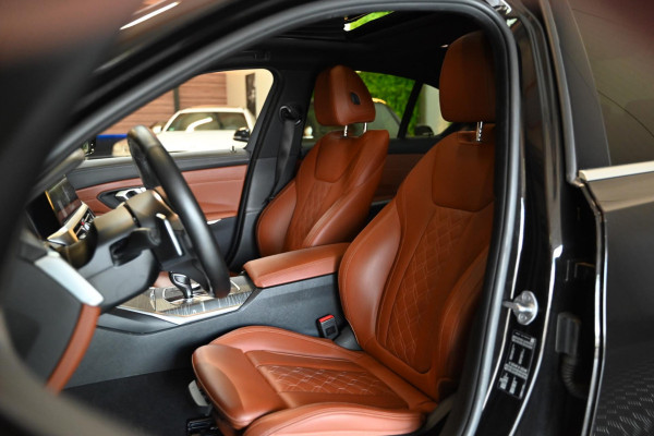 BMW 3-serie 330i M-Sport Individual - Nappaleer - 360 Camera - Adaptive Cruise Control - Stuurverwarming - Keyless Entry - Schuifd