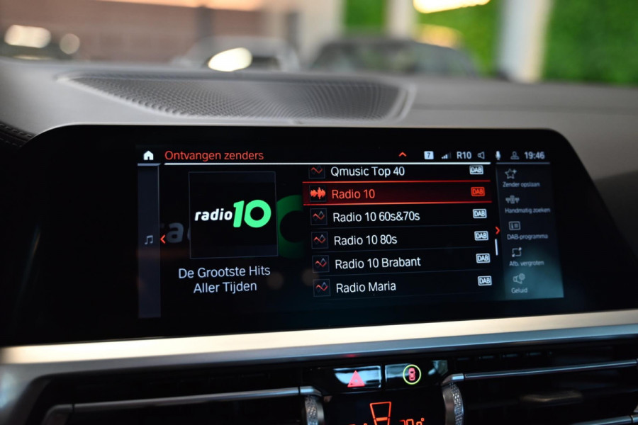 BMW 3-serie 330i M-Sport Individual - Nappaleer - 360 Camera - Adaptive Cruise Control - Stuurverwarming - Keyless Entry - Schuifd