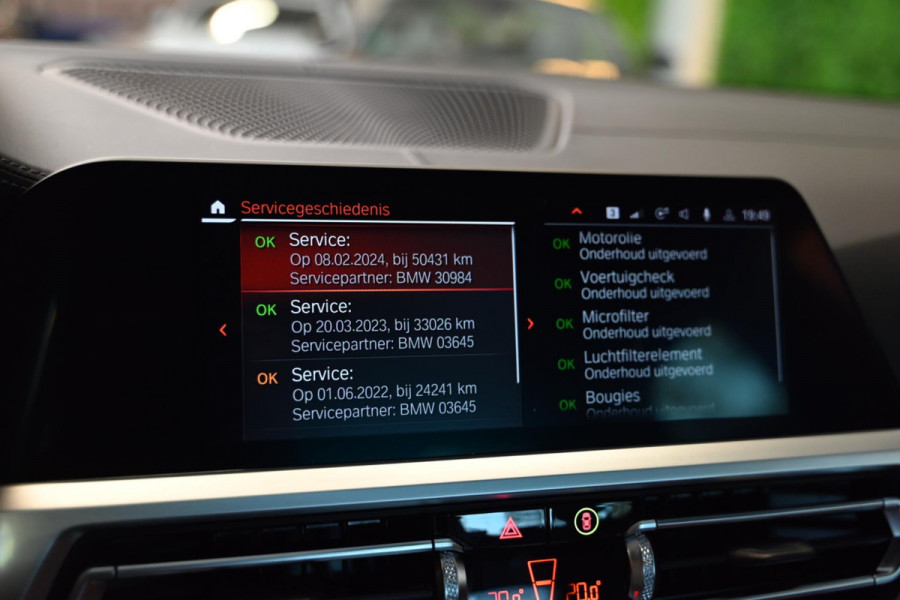 BMW 3-serie 330i M-Sport Individual - Nappaleer - 360 Camera - Adaptive Cruise Control - Stuurverwarming - Keyless Entry - Schuifd